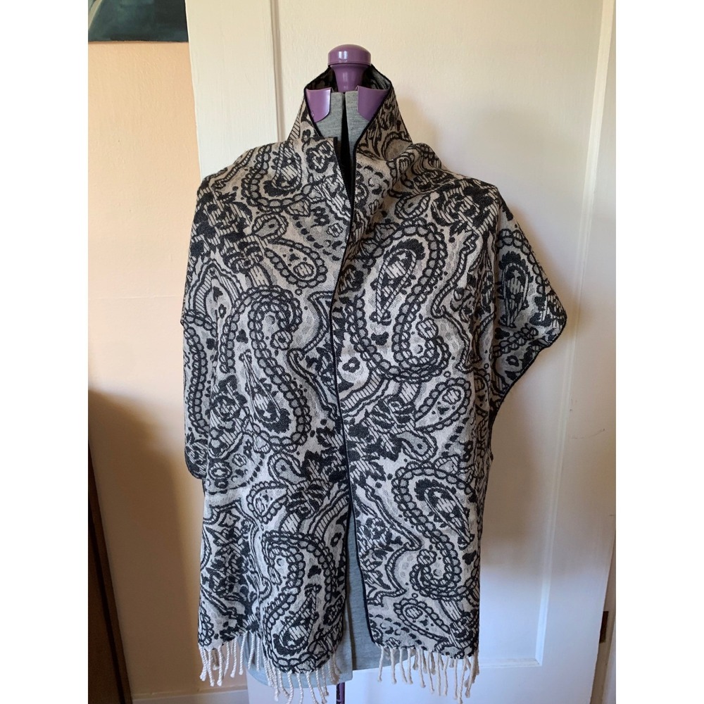 Saks Fifth Avenue Paisley Wool Scarf Shawl Black Tan Made in Italy Fringe